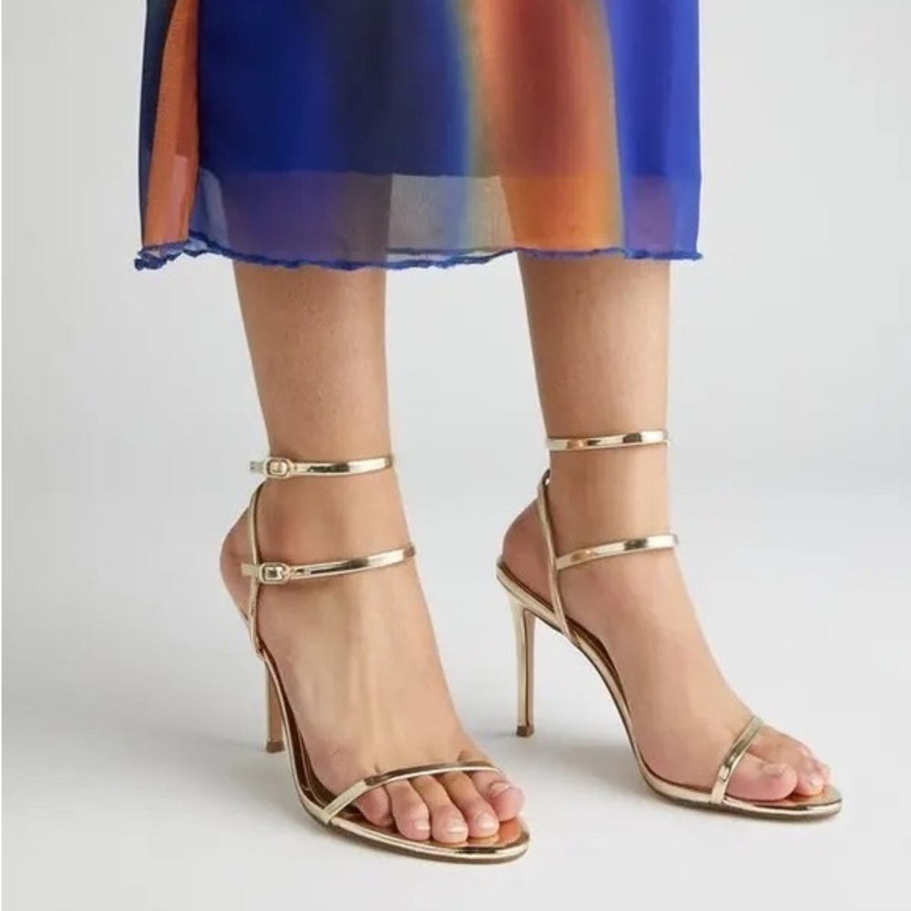 Steve Madden Theresa Gold Strappy Buckle Heels in Champagne Gold Size 9